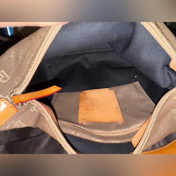 Vintage Dooney and Bourke shoulder bag - Picture 2 of 7